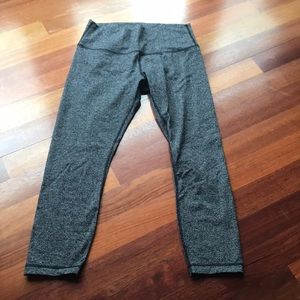 Printed wunder under cropped legging!